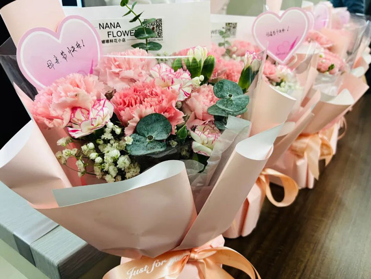 君卓創(chuàng)意總工會開展“情暖五月天，感恩母親節(jié)”活動